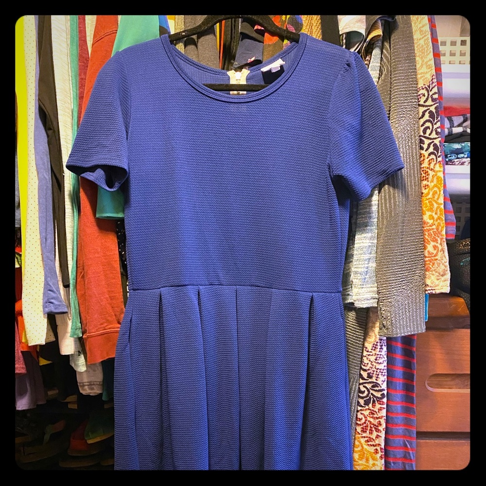 Navy LuLaRoe Amelia dress with pockets! L